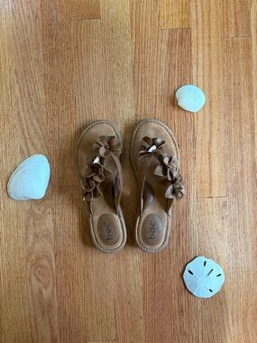 b.o.c. Floral Slide Sandals in Light Brown